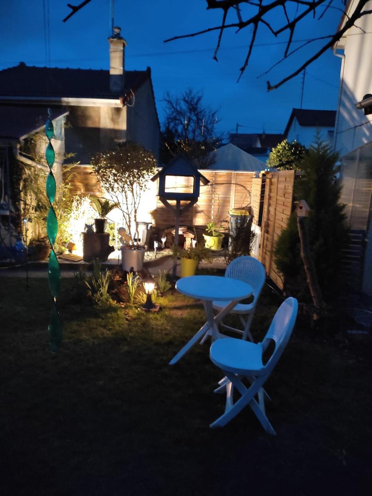 Un Deux Pieces Et Un Jardin A Villejuif Esterno foto