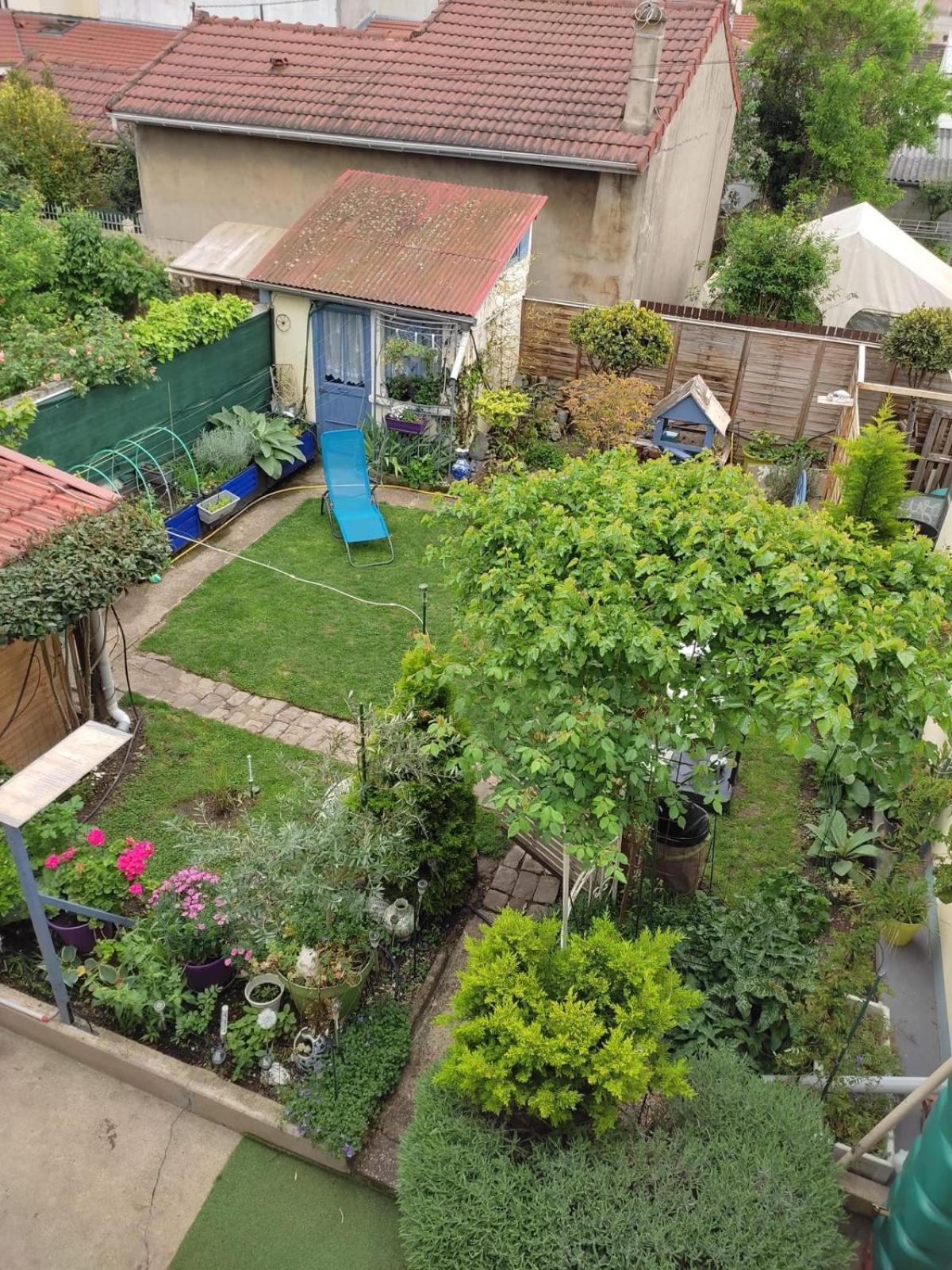 Un Deux Pieces Et Un Jardin A Villejuif Esterno foto